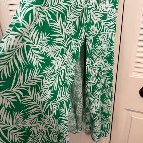 Off-Shoulder Dress - Picture 2 of 5